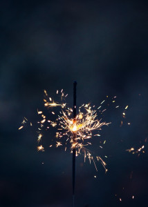 sparkler-4724867_640.jpg