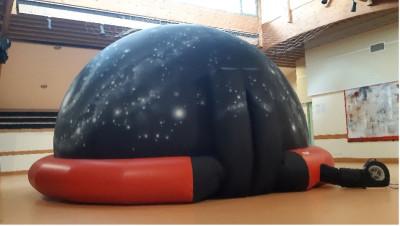 ateliers-scientifiques-jeunesse-planetarium-itinerant.jpg